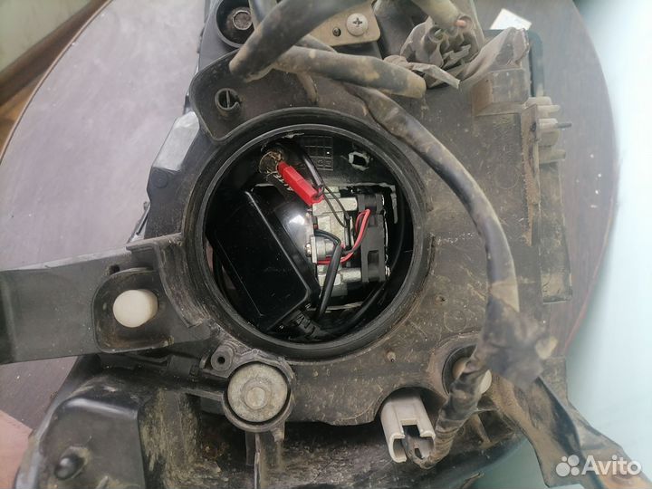 Фара левая на mitsubishi lancer 10