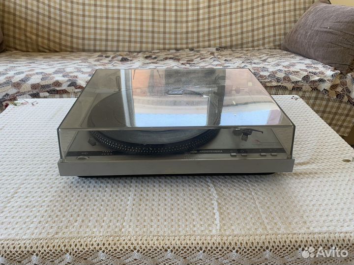Проигрыватель винила 