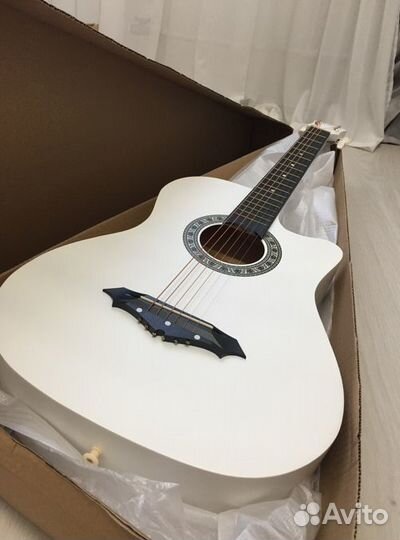 Гитара новая