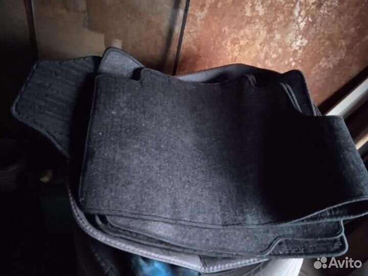 Автомобильные коврики текстильные