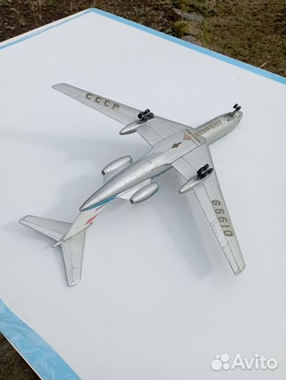 Модель самолета Ту-134