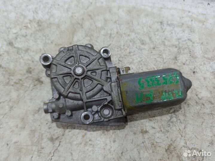 Моторчик переднего правого стеклоподъемника