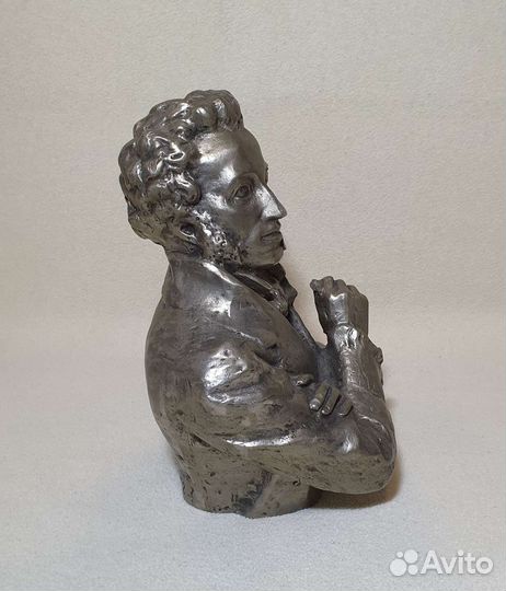 Бюст А.С. Пушкин