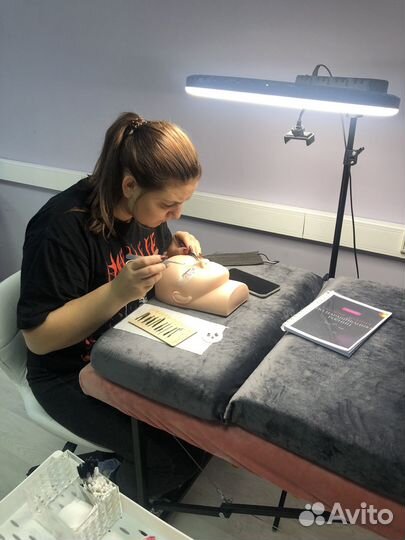 Обучение наращиванию ресниц