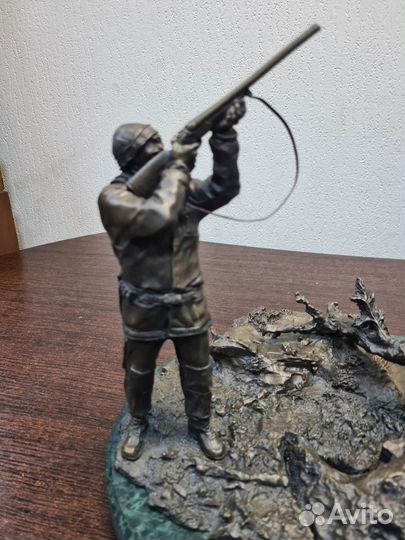 Бронзовая скульптура