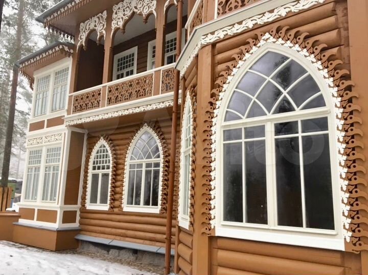 Коттедж 218 м² на участке 1,93 га