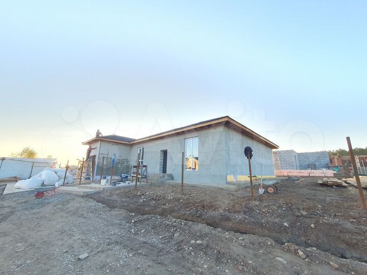 Дом 200 м² на участке 5 сот.