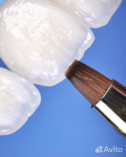 Зубной техник керамист