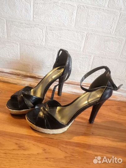 Босоножки женские новые