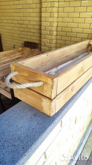 Кашпо для цветов деревянное