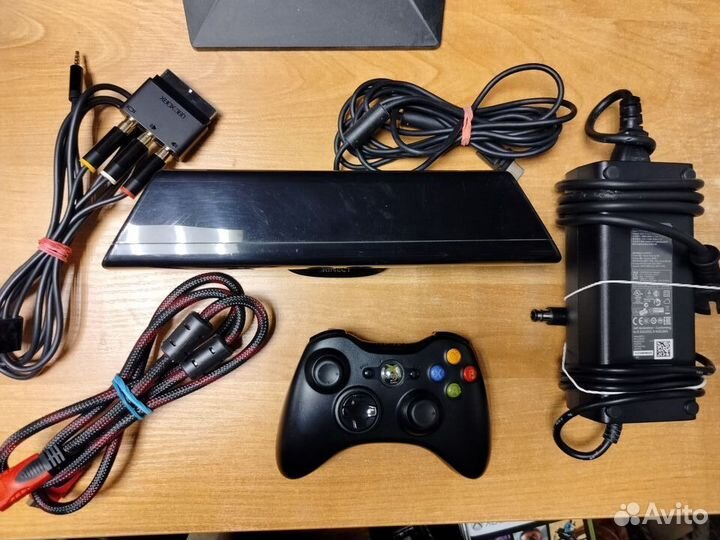 Xbox 360E 250Gb Kinect GTA 5 + 8 Игр Геймпад