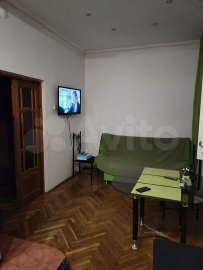 2-к. квартира, 107 м², 2/2 эт.