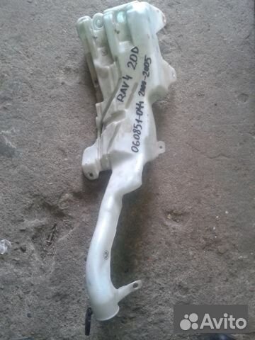 Бачок омывателя Toyota Rav4