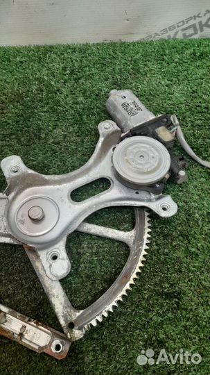 Стеклоподъемник передний правый Lexus Is200 2.0