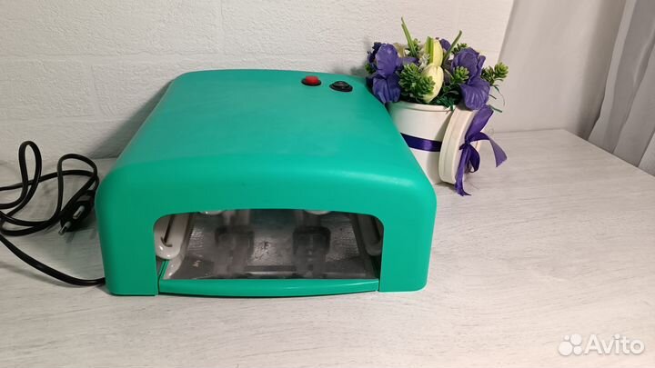 Лампа для ногтей