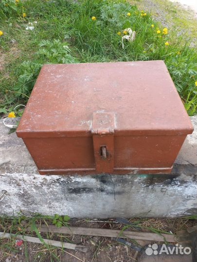 Сейф (полевая касса)