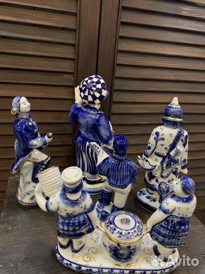 Фарфоровые статуэтки гжель