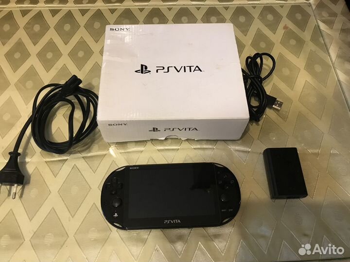 Sony PS Vita slim (2000)