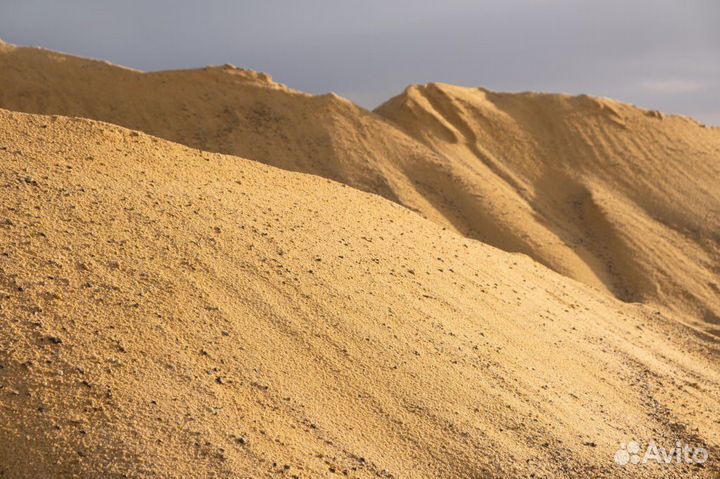 Песок мытый (речной) с доставкой. Заказ от 20 м3