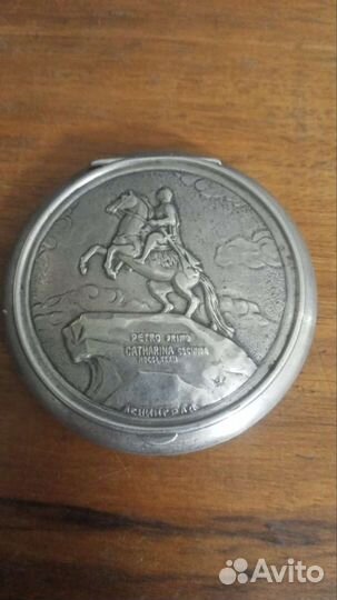 Пудреница Медный всадник. Серебро 875