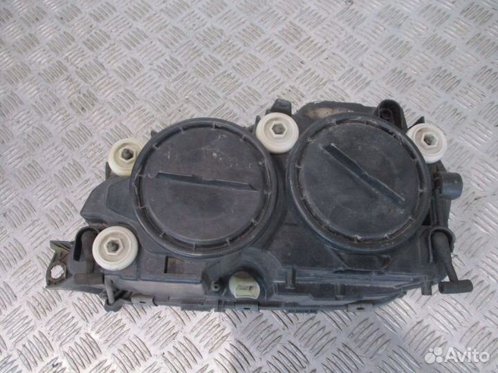 Фара правая Mercedes-Benz A9438201561