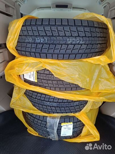 Dunlop Winter Maxx SJ8 235/70 R16 106