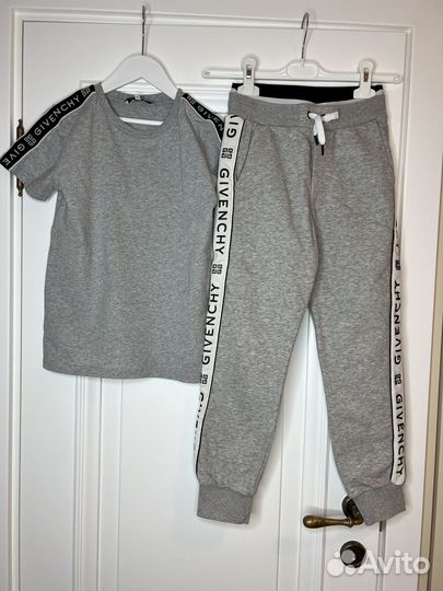 Футболка и спортивные штаны Givenchy