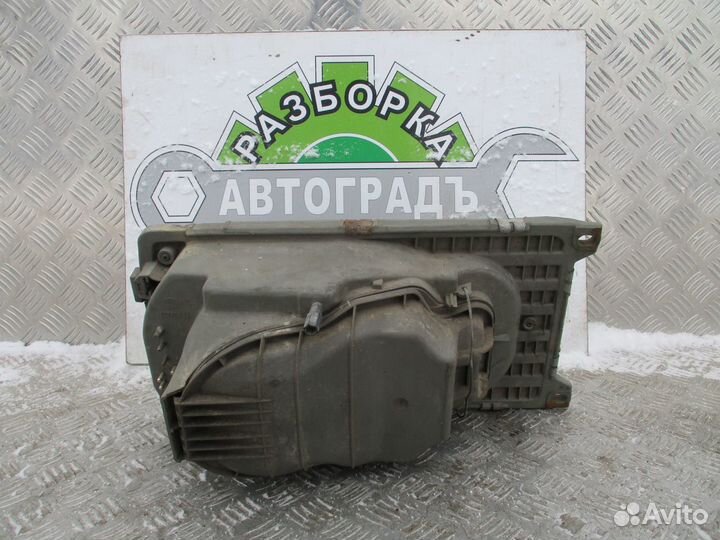 Фара левая Mercedes-Benz W123