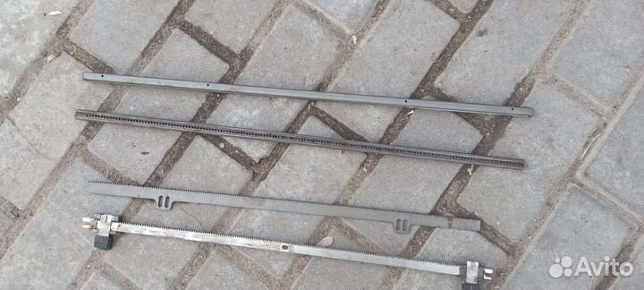 Рельсы и направляющие от пишущей машинки 