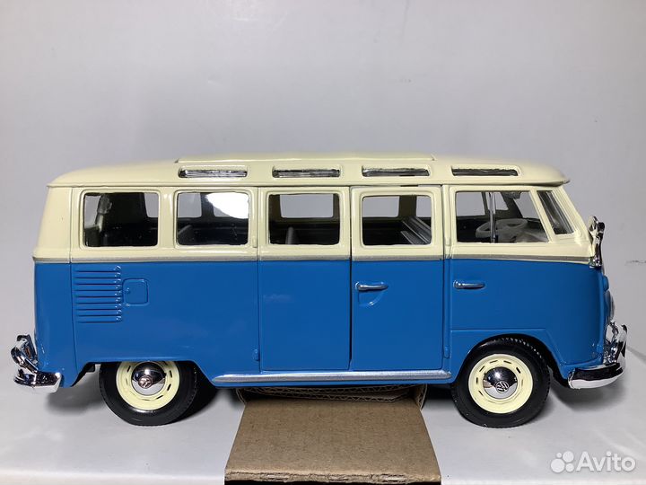 Модель автомобиля Volkswagen Van Samba 1:25 Маisto