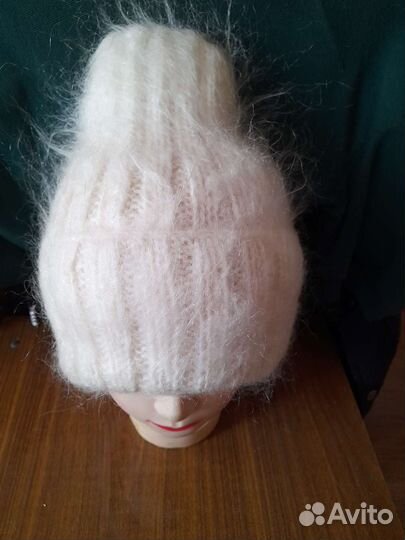 Шапки,жилет,косынки из собачьего пуха