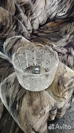 Хрустальная ваза