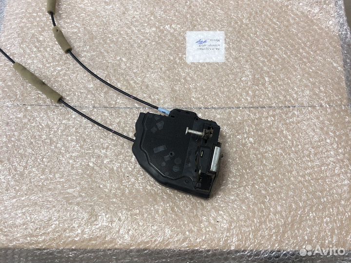 Замок двери toyota