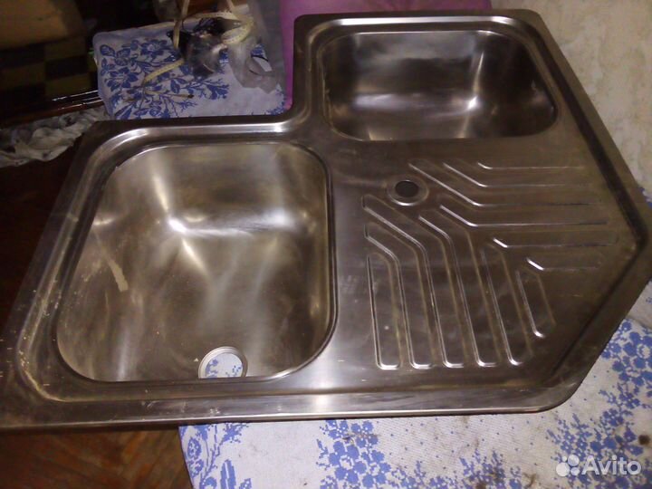 Угловая кухонная мойка