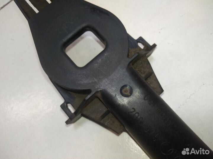 Кронштейн радиатора Audi Q5 8RB