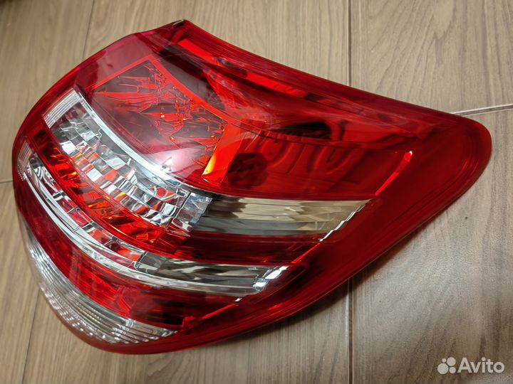 Задний фонарь (правый, левый) RAV4 3 поколения