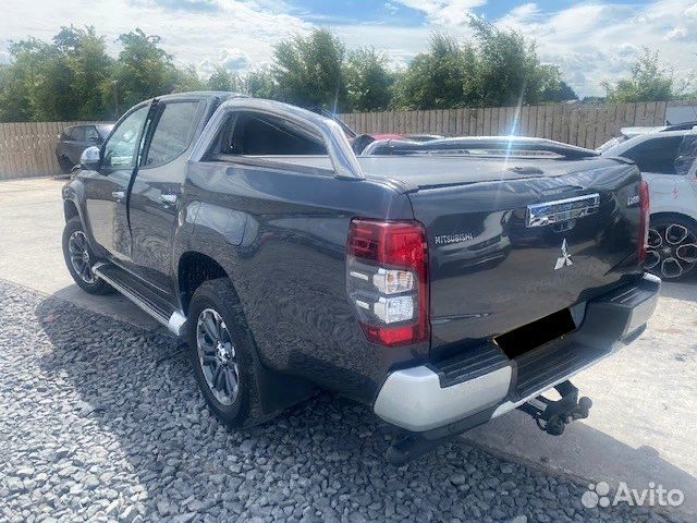 В разборе Mitsubishi L200 V 2020 год