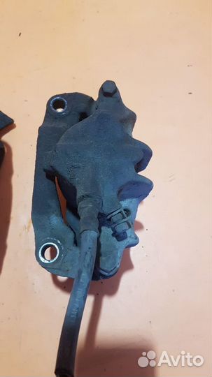 Суппорт тормозной передний на Renault Scenic
