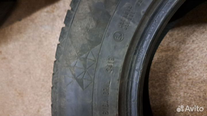 Continental VikingContact 7 SSR 215/70 R16 100T