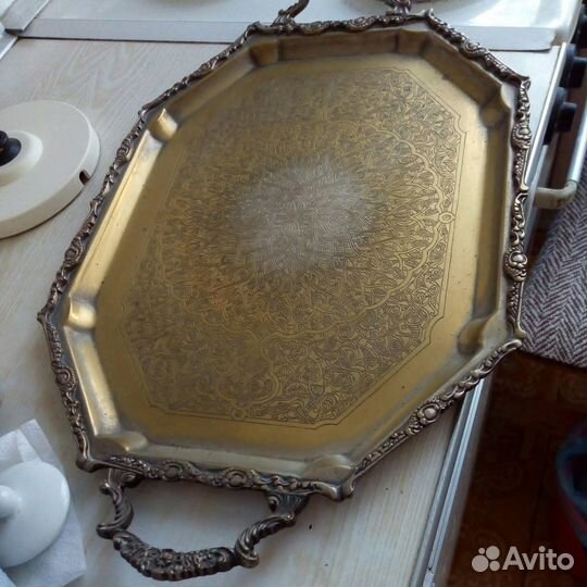 Поднос