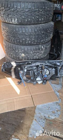 Фары на Тойоту оригинал