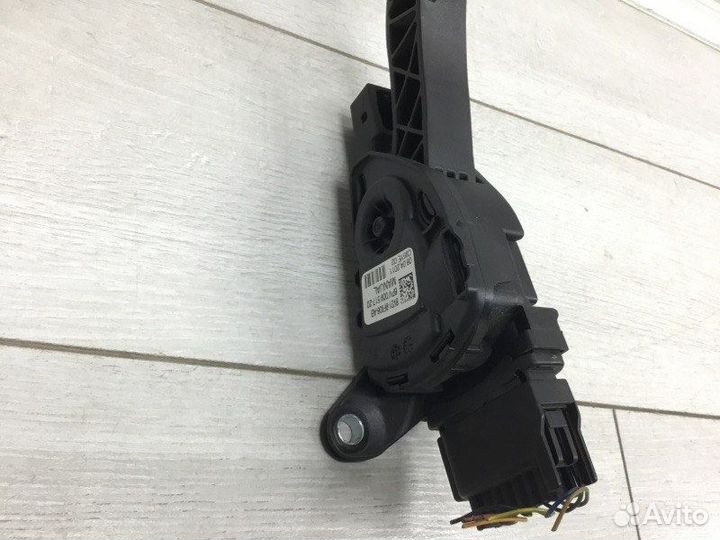 Педаль газа Ford Fiesta хэтчбек tzjb 2011