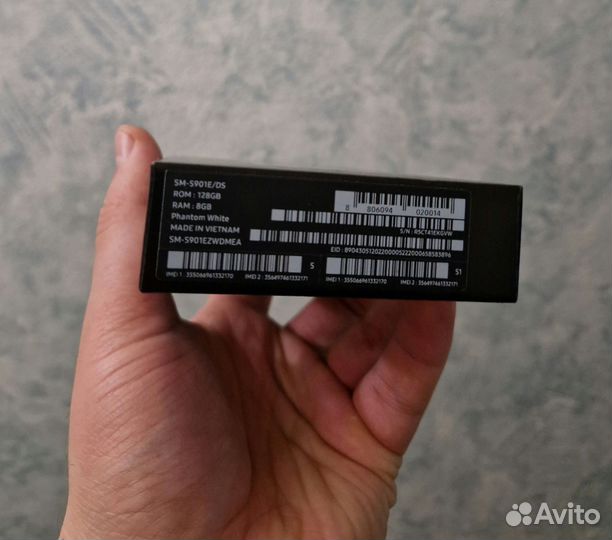 Samsung Galaxy S22, 8/128 ГБ