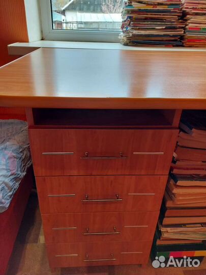 Компьютерный стол