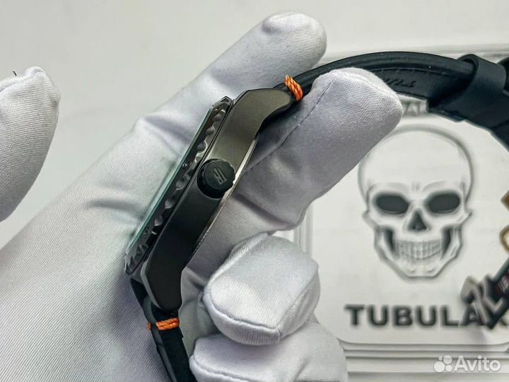 Часы с черепом Tubular оригинал