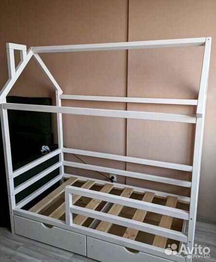 Детская кровать домик с ящиками новая кроватка