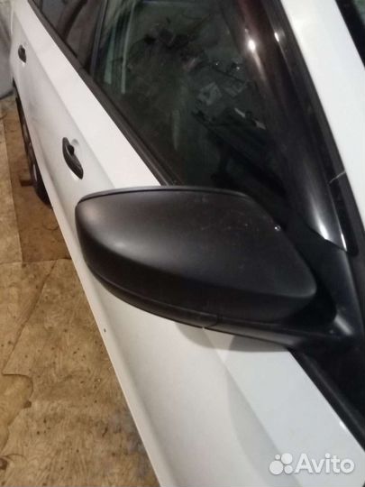 Skoda rapid зеркало стекло