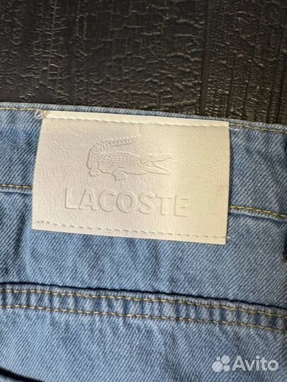 Джинсы Lacoste широкие