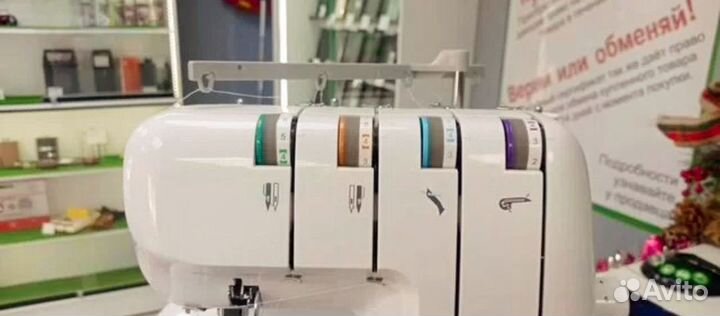 Швейная машина оверлок Leran OM 328