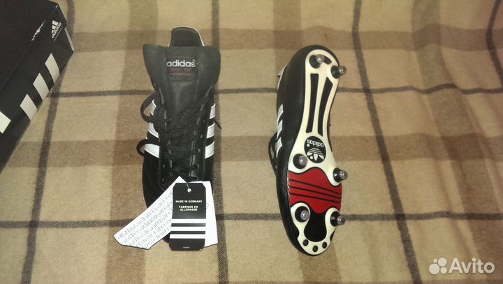 Футбольные бутсы adidas World Cup